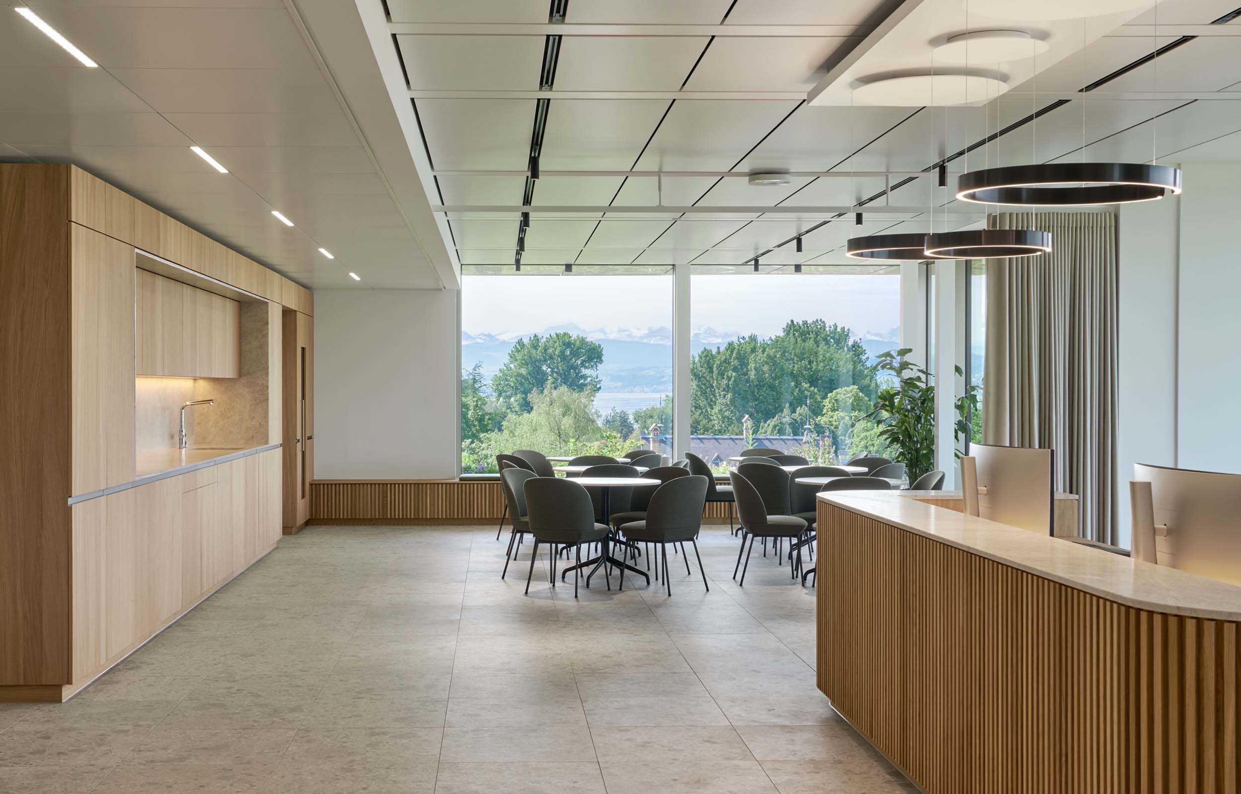 Banking & Finance. Workspaces. Offices. Break Room. Family Office - MACH Architektur.