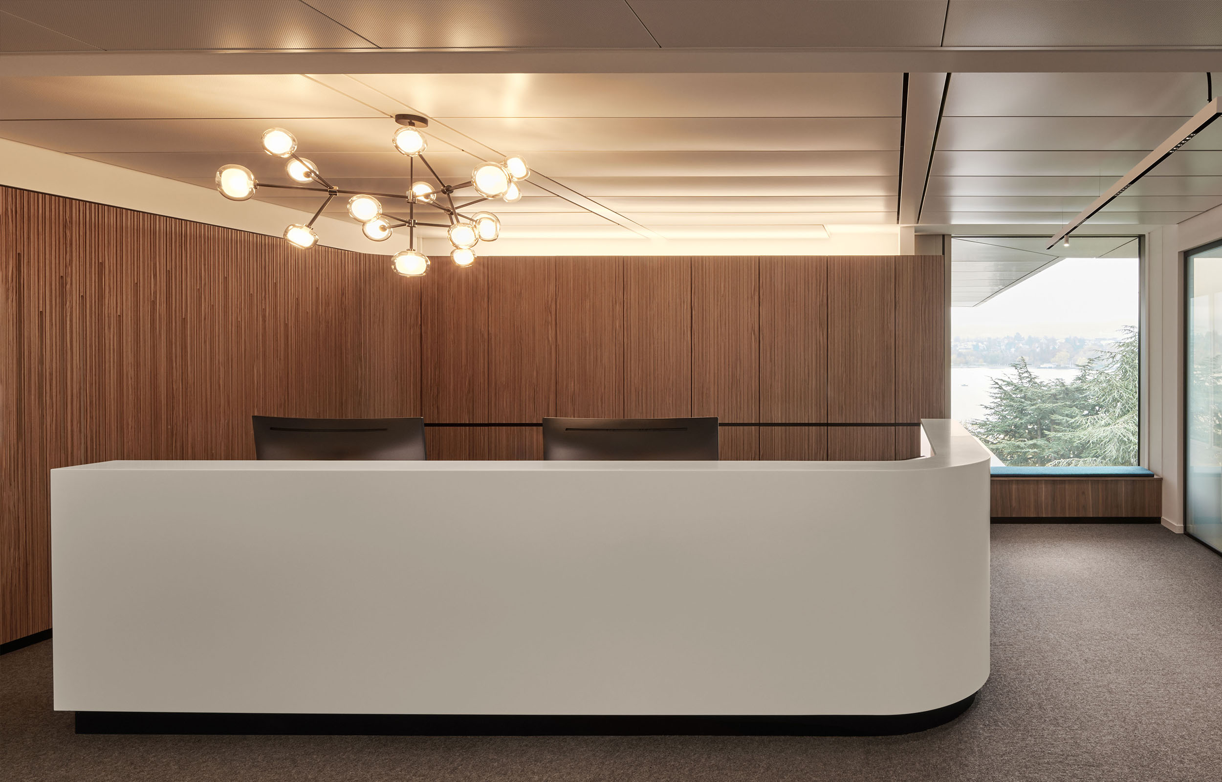 Banking & Finance. Workspaces. Offices. Reception Area. Private Bank Zurich - MACH Architektur.