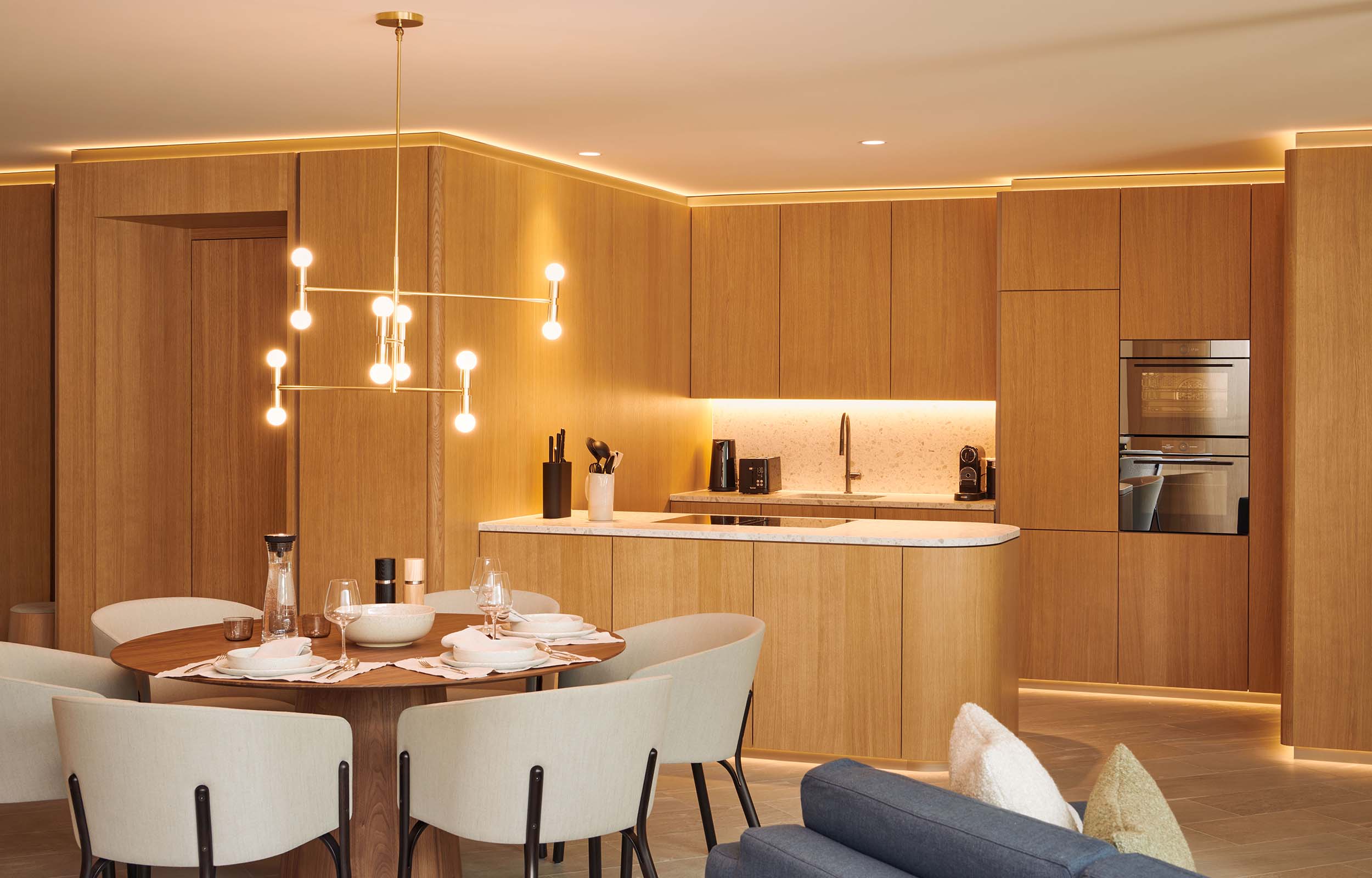 Hospitality. Serviced Apartment. Living & Dining Area. Yara. ASA Andermatt Swiss Alps - MACH Architektur.