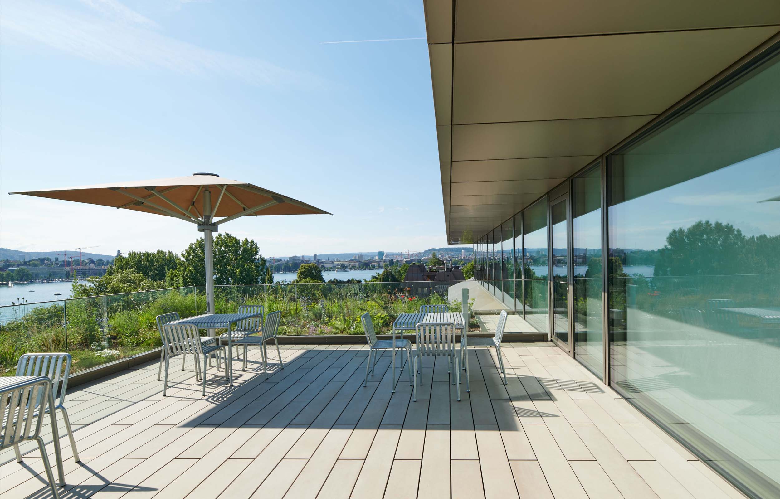 Banking & Finance. Workspaces. Offices. Terrace. Family Office - MACH Architektur.